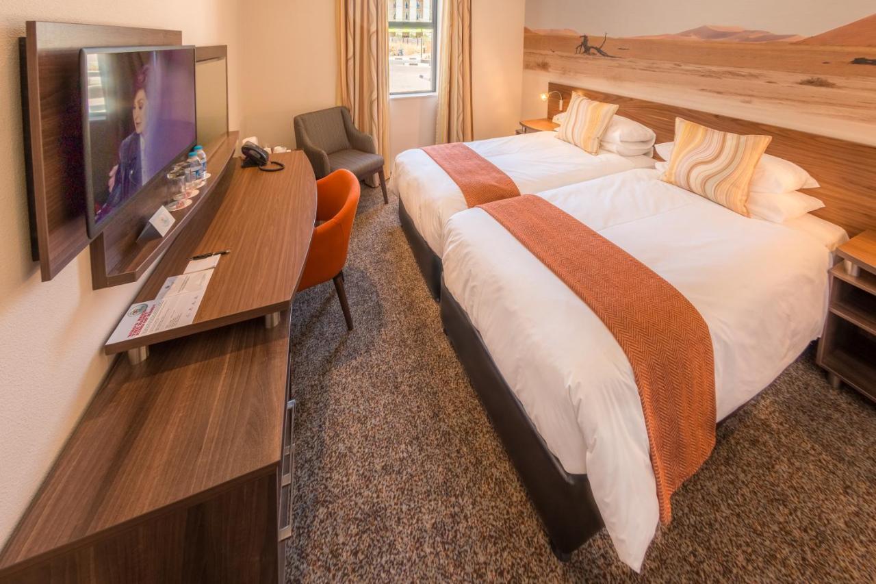 Town Lodge Windhoek, Namibia Экстерьер фото